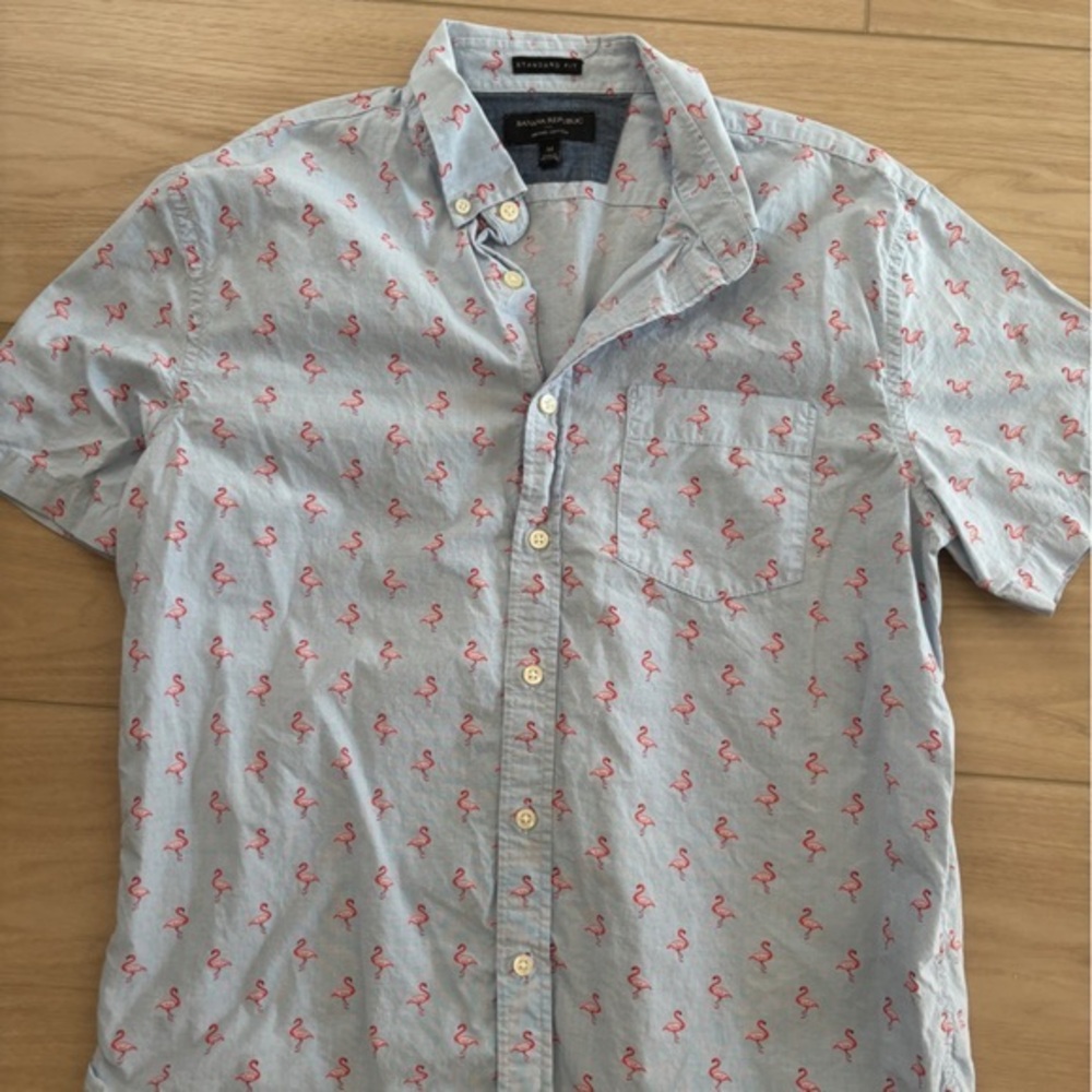 Banana Republic Light Gray Shirt with Pink Flamingo Print